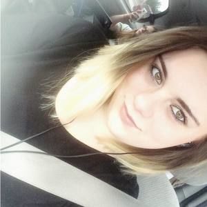 Meet your Posher, Caitlin